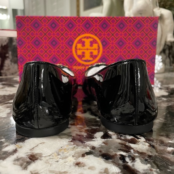 Tory Burch Black Claire Patent Leather Gold Tone Ballet Flats Size 5.5 - Picture 9 of 10
